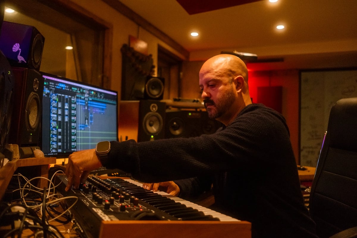 https://imagedelivery.net/jHDmI3UpXy0vHMoFeeZZfg/elganzo-amenity-music-art-culture-underground-recording-studio-dscf1351/