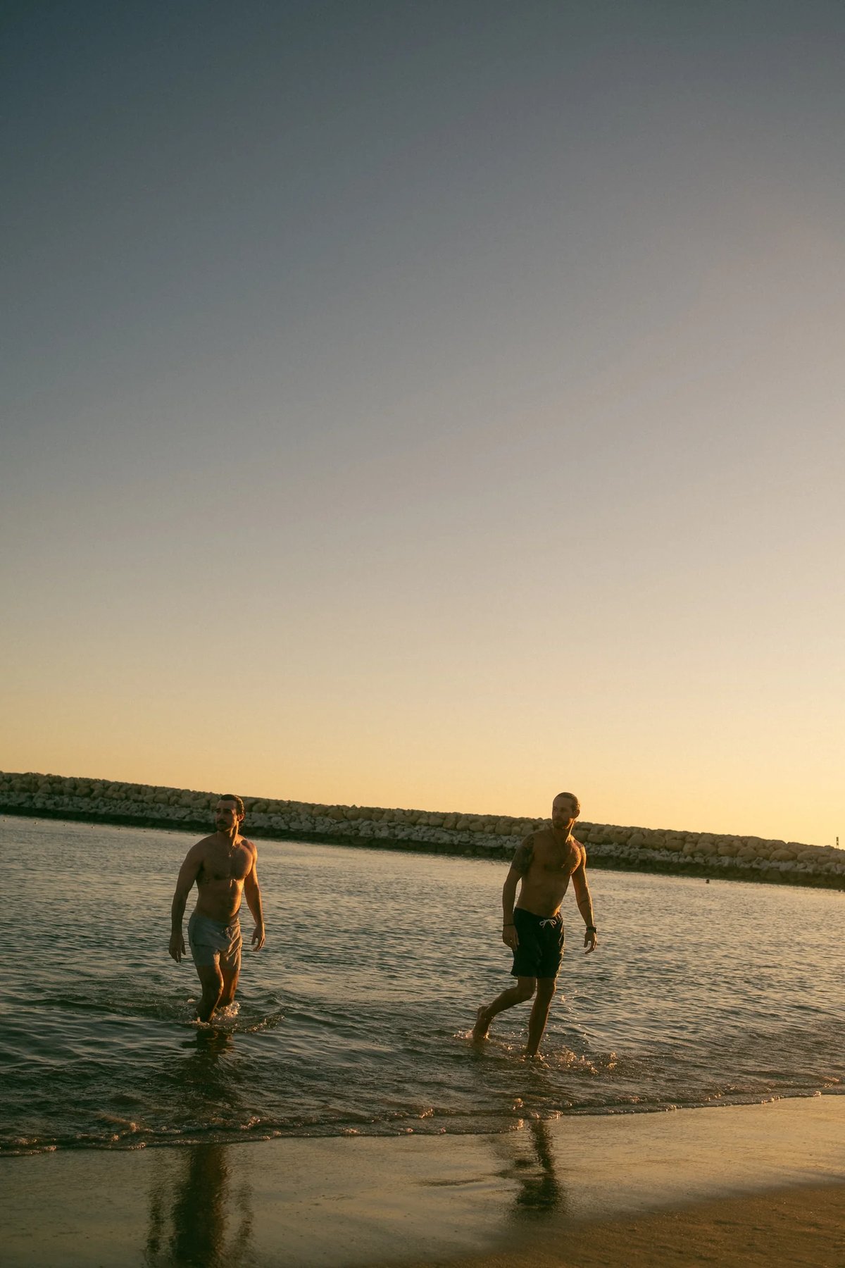 https://imagedelivery.net/jHDmI3UpXy0vHMoFeeZZfg/elganzo-amenity-water-open-skies-swimmable-beach-dscf1200/