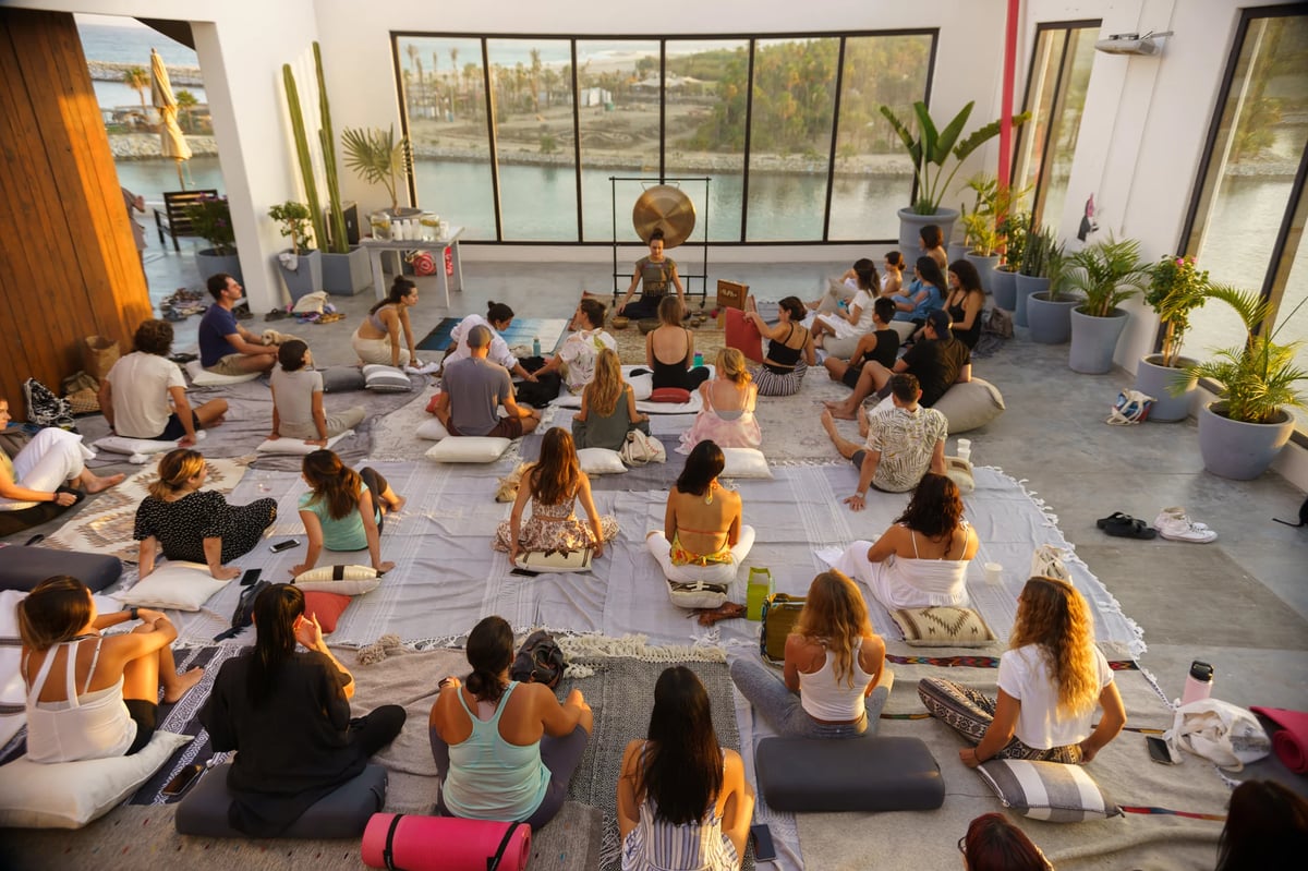 https://imagedelivery.net/jHDmI3UpXy0vHMoFeeZZfg/elganzo-amenity-wellness-movement-rooftop-multipurpose-room-dsc00241/