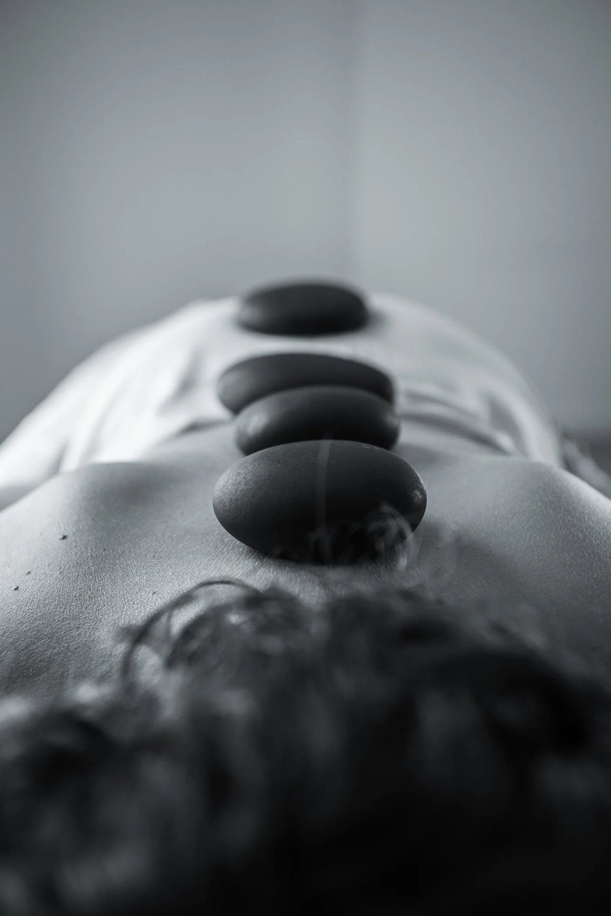 https://imagedelivery.net/jHDmI3UpXy0vHMoFeeZZfg/elganzo-amenity-wellness-movement-spa-hero-image/