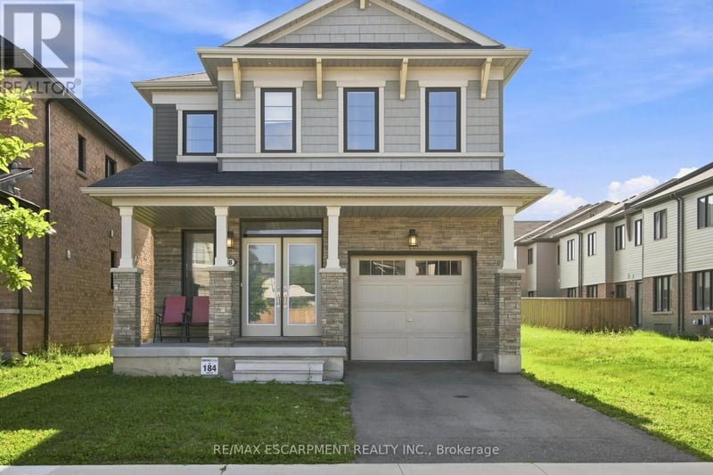 8 Magdalena Street, Hamilton (Stoney Creek Mountain), Ontario, L8K5R9, Hamilton (Stoney Creek Mountain), Ontario — photo 1 of 5