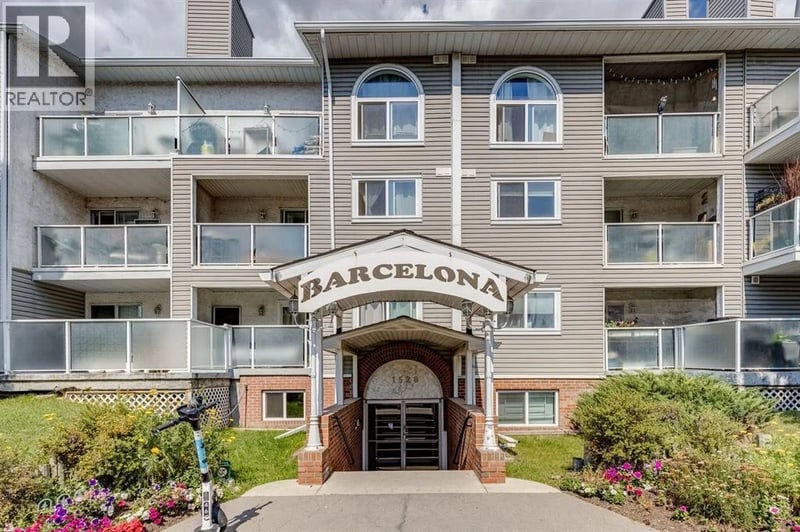 1528 11 Avenue Southwest, Calgary, Alberta, T3C0M9, Calgary, Alberta — photo 1 of 5