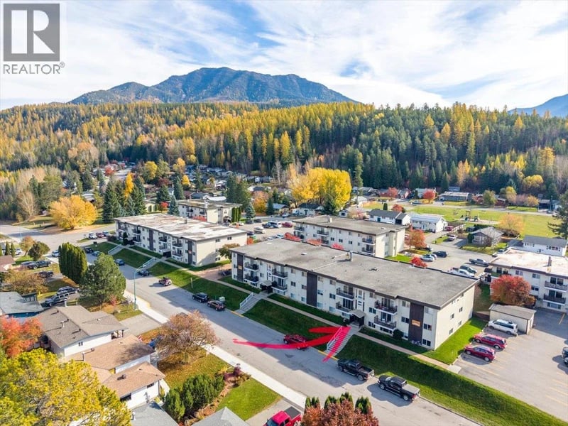 204, 30 RIDGEMONT Avenue, Fernie, British Columbia, V0B1M0, Fernie, British Columbia — photo 1 of 5