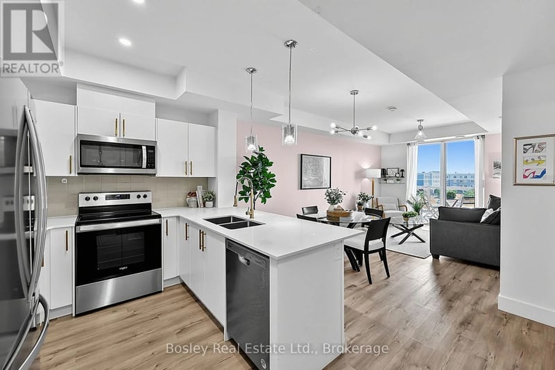 #404 4 Kimberly Lane, Collingwood, Ontario, L9Y5T6, Collingwood, Ontario — photo 1 of 5