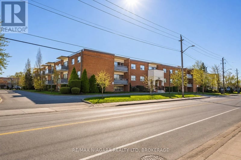 #201 242 Oakdale Avenue, St. Catharines (Oakdale), Ontario, L2P3K5, St. Catharines (Oakdale), Ontario — photo 1 of 5