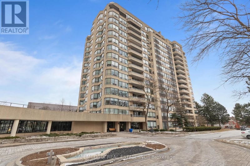 #807 4 Willow Street, Waterloo, Ontario, N2J1V5, Waterloo, Ontario — photo 1 of 5