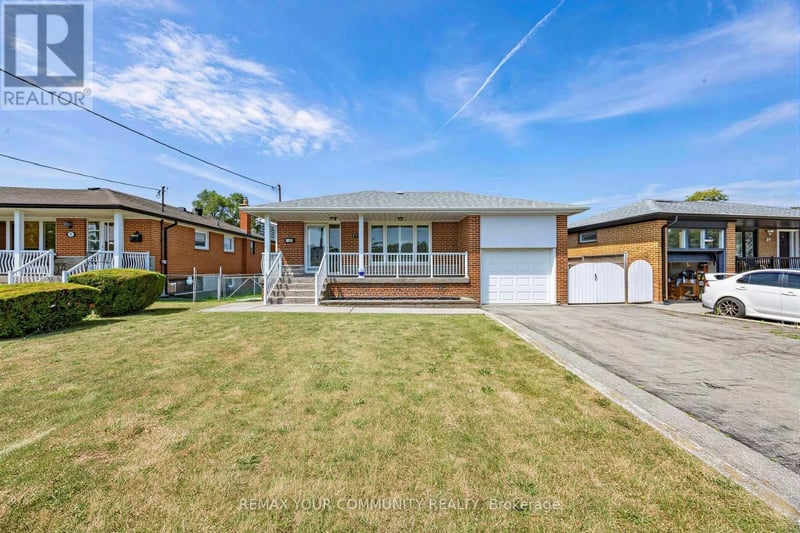 20 Linthurst Avenue, Toronto (Downsview-Roding-CFB), Ontario, M3M1P2, Toronto (Downsview-Roding-CFB), Ontario — photo 1 of 5
