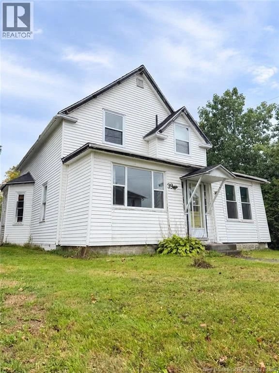39 Manse Street, Miramichi, New Brunswick, E1N3M2, Miramichi, New Brunswick — photo 1 of 5