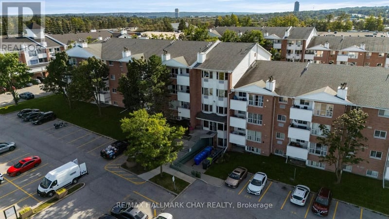 #414 126 Bell Farm Road, Barrie (Alliance), Ontario, L4M6J3, Barrie (Alliance), Ontario — photo 1 of 5
