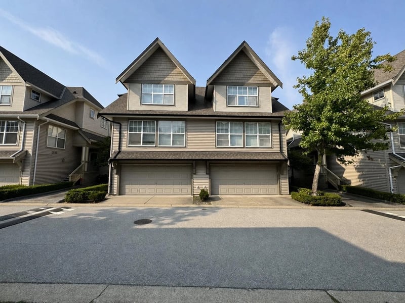 #31 8089 209 Street, Langley, British Columbia, V2Y0B1, Langley, British Columbia — photo 1 of 5