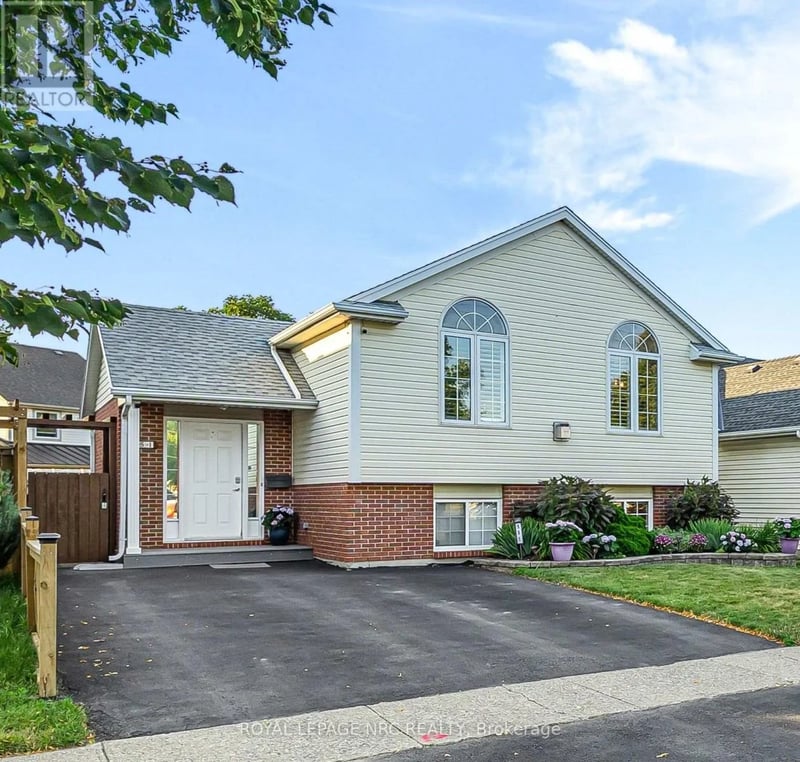 551 Scott Street, St. Catharines (Bunting/Linwell), Ontario, L2M6Y4, St. Catharines (Bunting/Linwell), Ontario — photo 1 of 5