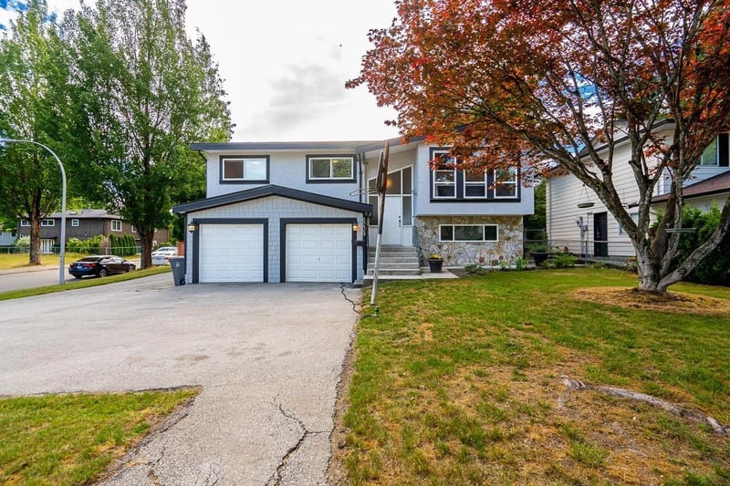 6209 172 Street, Surrey, British Columbia, V3S5W1, Surrey, British Columbia — photo 1 of 5