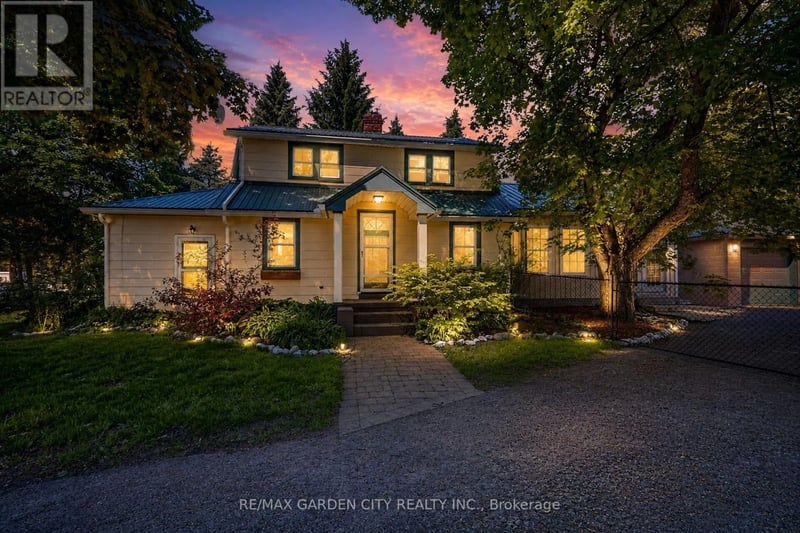 323 Regional 20 Road, Pelham (North Pelham), Ontario, L0S1C0, Pelham (North Pelham), Ontario — photo 1 of 5