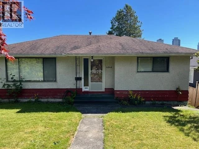 4840 PARKER Street, Burnaby, British Columbia, V5C3E3, Burnaby, British Columbia — photo 1 of 5