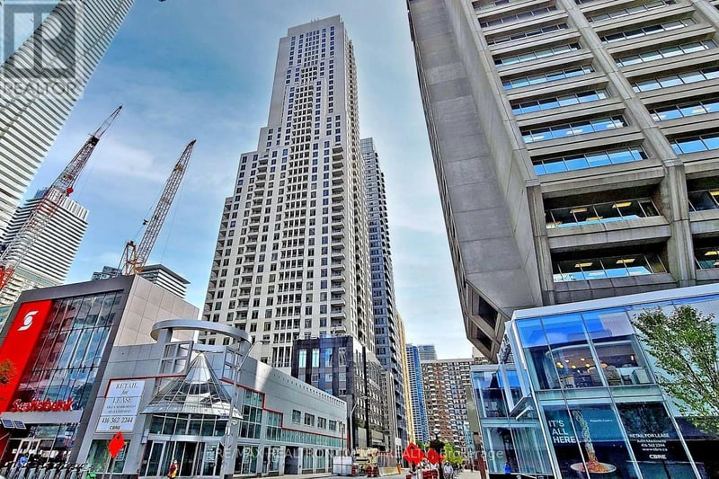 #1602 35 Balmuto Street, Toronto (Bay Street Corridor), Ontario, M4Y0A3, Toronto (Bay Street Corridor), Ontario — photo 1 of 5