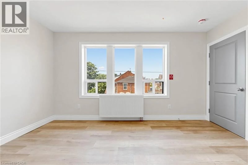 65 SANFORD Avenue South, Hamilton, Ontario, L8M2G7, Hamilton, Ontario — photo 1 of 5