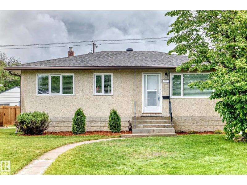 7307 76 ST NW, Edmonton, Alberta, T6C0G5, Edmonton, Alberta — photo 1 of 5