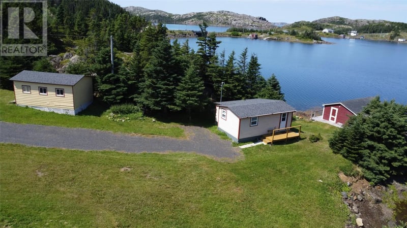 21 Main Street, Herring Neck, Newfoundland & Labrador, A0G2R0, Herring Neck, Newfoundland & Labrador — photo 1 of 5