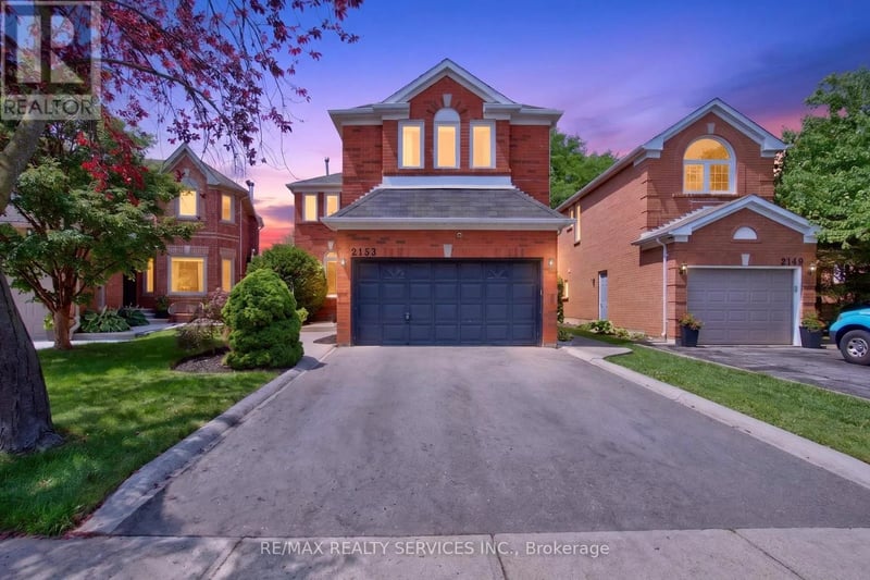 2153 Oak Bliss Crescent, Oakville (WT West Oak Trails), Ontario, L6M3K2, Oakville (WT West Oak Trails), Ontario — photo 1 of 5