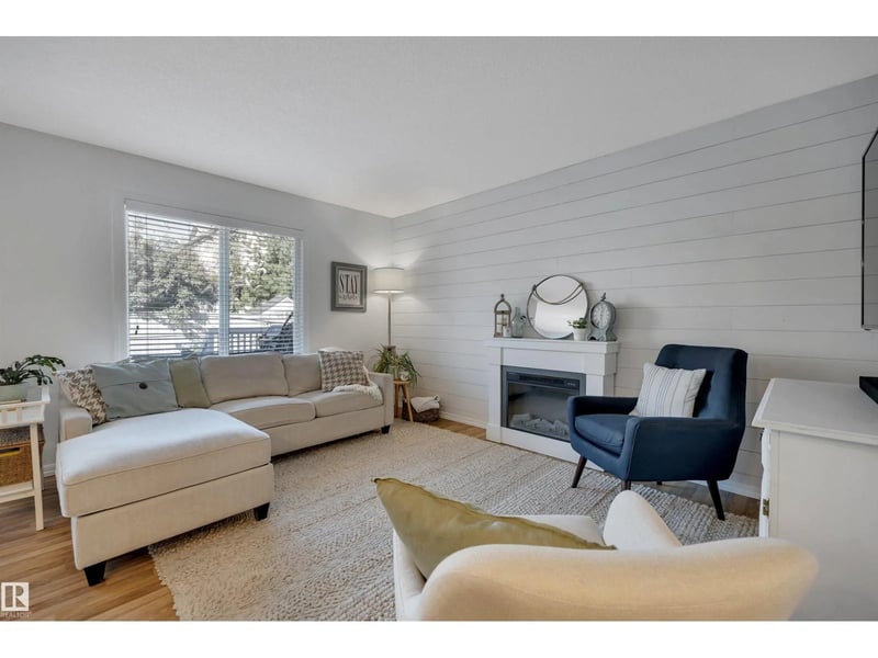 1325 CUNNINGHAM DR SW, Edmonton, Alberta, T6W0R8, Edmonton, Alberta — photo 1 of 5