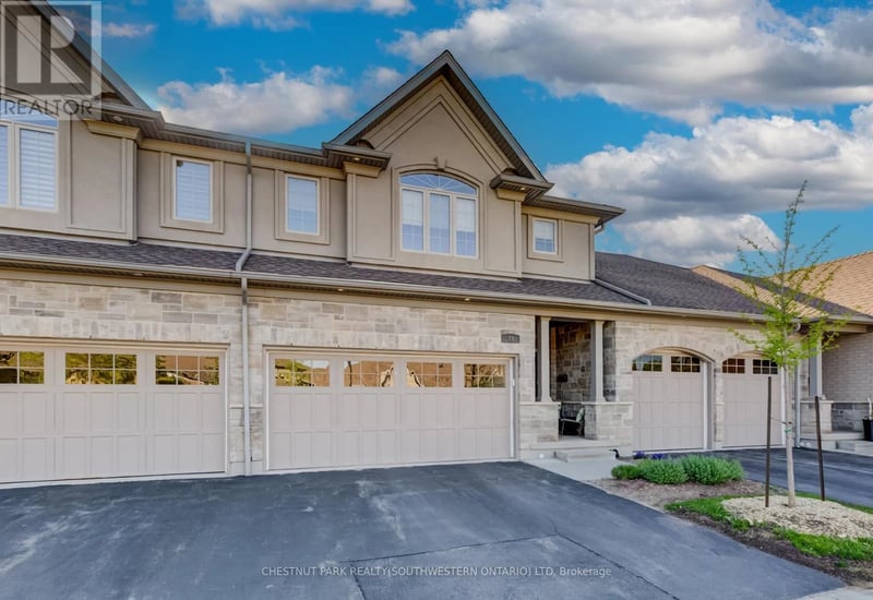 #10 435 Winchester Drive, Waterloo, Ontario, N2T0B7, Waterloo, Ontario — photo 1 of 5