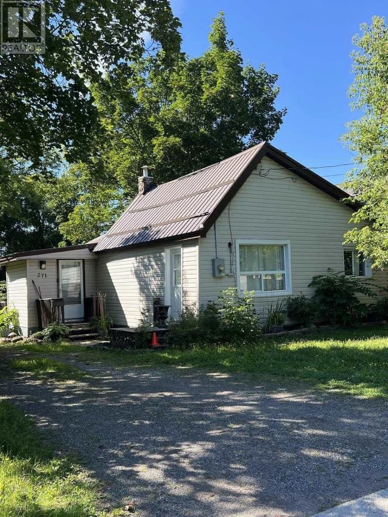 271 Spruce ST, Sault Ste. Marie, Ontario, P6B2H2, Sault Ste. Marie, Ontario — photo 1 of 5