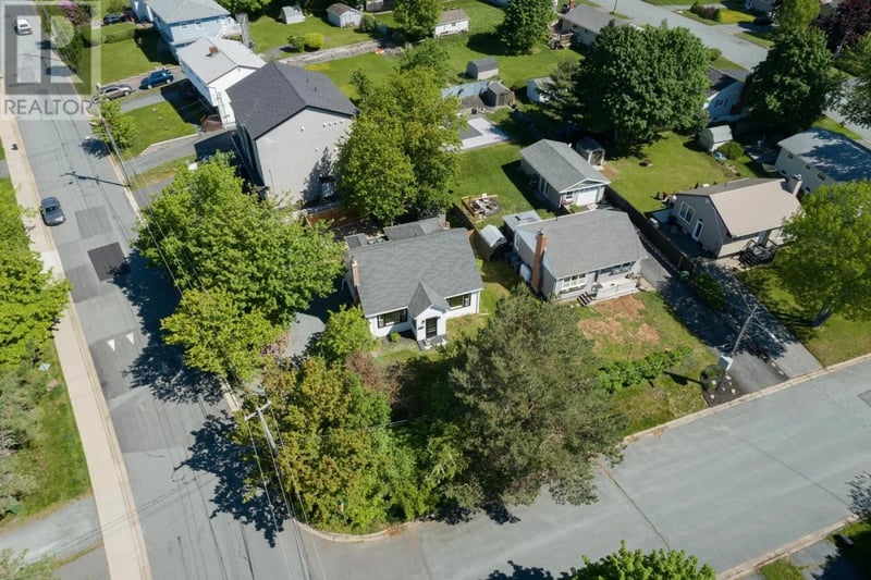 3 Scotsburn Avenue, Dartmouth, Nova Scotia, B2X1P8, Dartmouth, Nova Scotia — photo 1 of 5