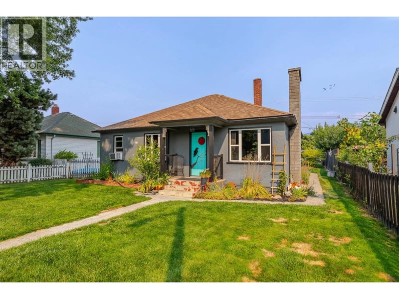 174 Bassett Street, Penticton, British Columbia, V2A5W2, Penticton, British Columbia — photo 1 of 5
