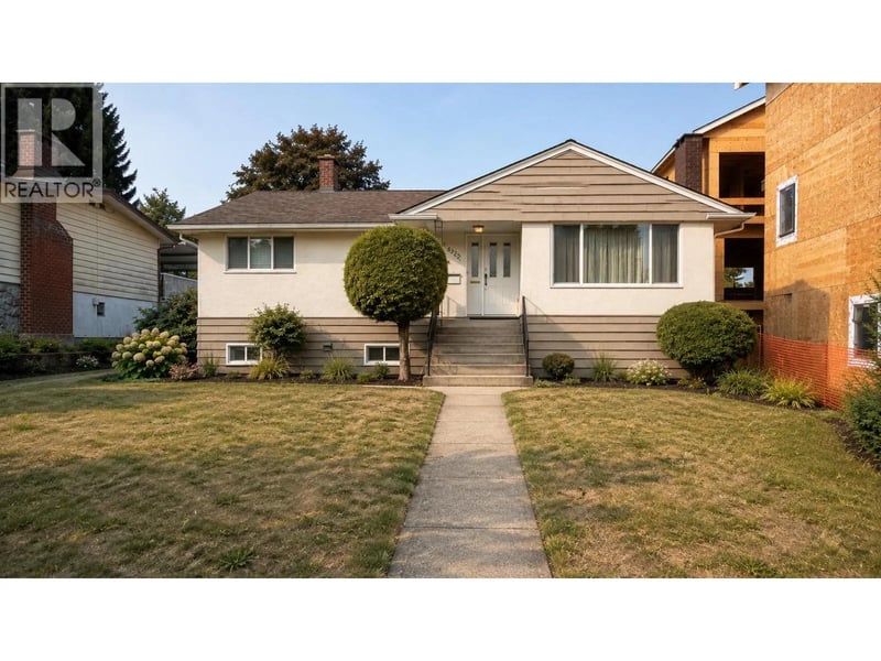6325 NAPIER Street, Burnaby, British Columbia, V5B2B9, Burnaby, British Columbia — photo 1 of 5