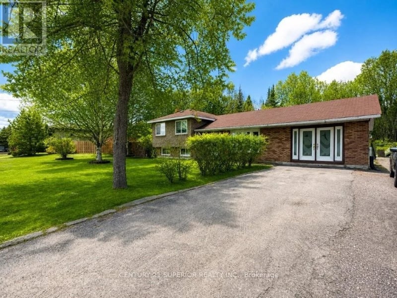 16 Terrace Heights Drive, Terrace Bay (TB-92), Ontario, P0T2W0, Terrace Bay (TB-92), Ontario — photo 1 of 5