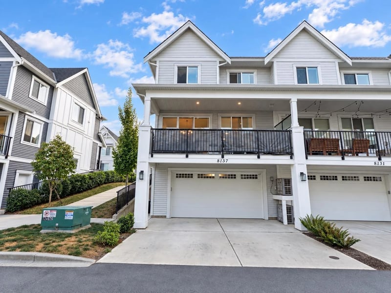 8137 FOXFERN Road, Chilliwack, British Columbia, V2R6G6, Chilliwack, British Columbia — photo 1 of 5