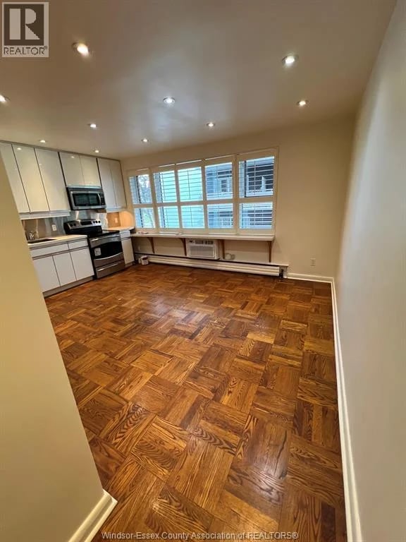 #105 1901 BAYVIEW Avenue, Toronto, Ontario, M4G3E4, Toronto, Ontario — photo 1 of 5