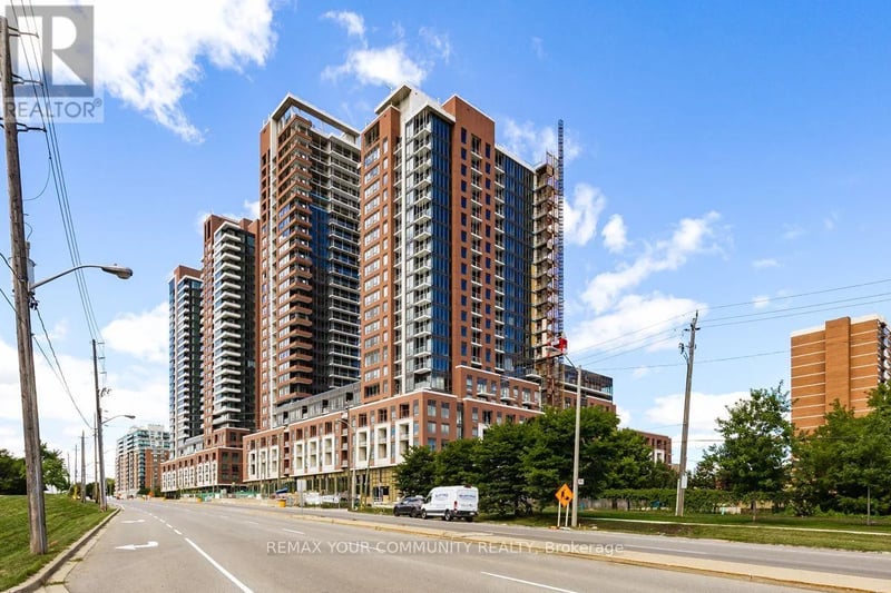 #1802 4010 Eglinton Avenue, Toronto (Humber Heights), Ontario, M9A0G5, Toronto (Humber Heights), Ontario — photo 1 of 5