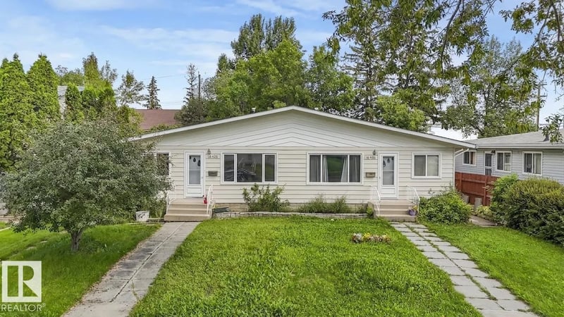 16428 88 AV NW, Edmonton, Alberta, T5R4M7, Edmonton, Alberta — photo 1 of 5