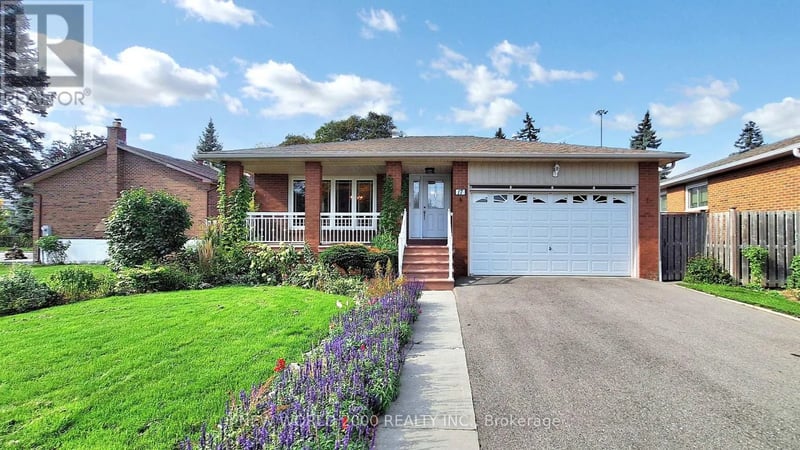 17 Squirewood Road, Toronto (Pleasant View), Ontario, M2J4T2, Toronto (Pleasant View), Ontario — photo 1 of 5