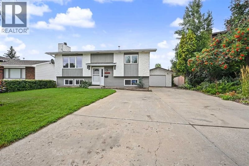 7330 99A Street, Grande Prairie, Alberta, T8V4Y4, Grande Prairie, Alberta — photo 1 of 5