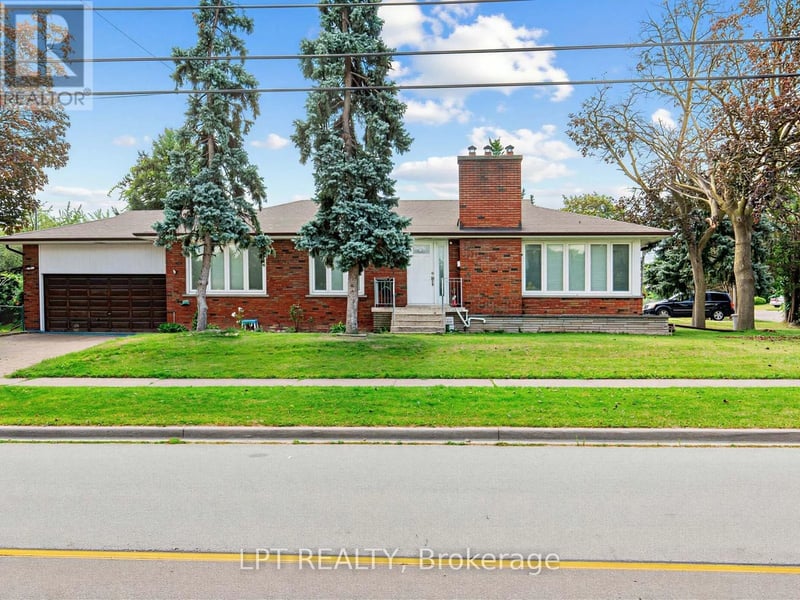 27 Kingsview Boulevard, Toronto (Kingsview Village-The Westway), Ontario, M9R1T5, Toronto (Kingsview Village-The Westway), Ontario — photo 1 of 5