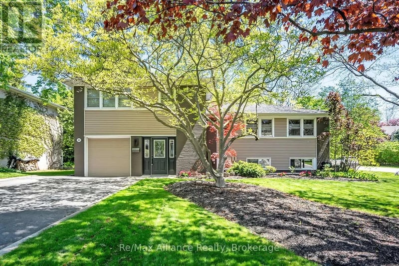 183 Westminster Drive, Oakville (SW Southwest), Ontario, L6L4H8, Oakville (SW Southwest), Ontario — photo 1 of 5