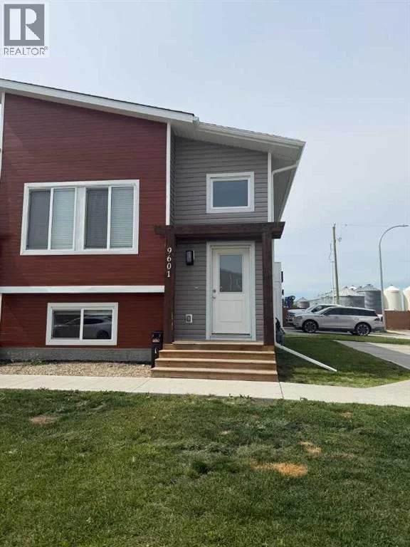 9601 114 Avenue, Clairmont, Alberta, T8X0W7, Clairmont, Alberta — photo 1 of 5