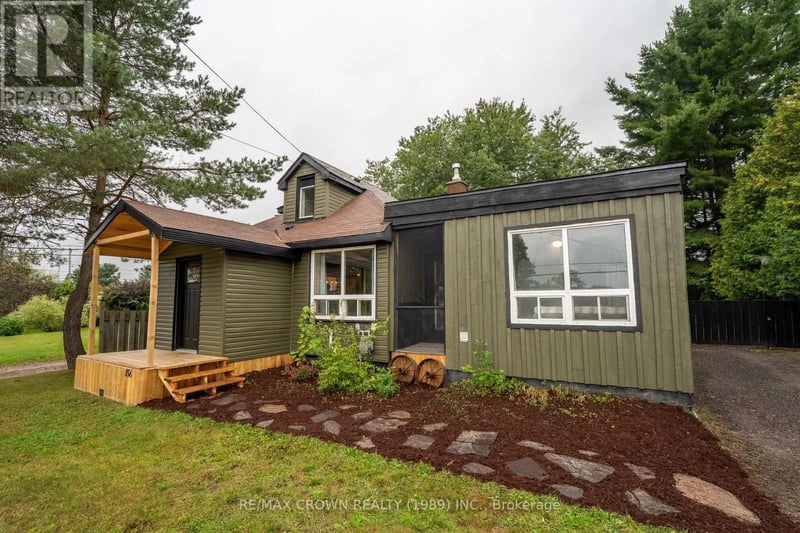 156 Main Street, Sundridge, Ontario, P0A1Z0, Sundridge, Ontario — photo 1 of 5