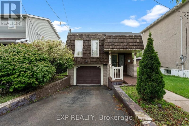 23 Classic Avenue, Welland (Lincoln/Crowland), Ontario, L3B1P3, Welland (Lincoln/Crowland), Ontario — photo 1 of 5