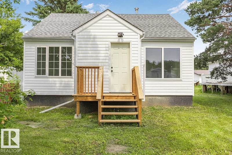 4808 45 AV, Evansburg, Alberta, T0E0T0, Evansburg, Alberta — photo 1 of 5