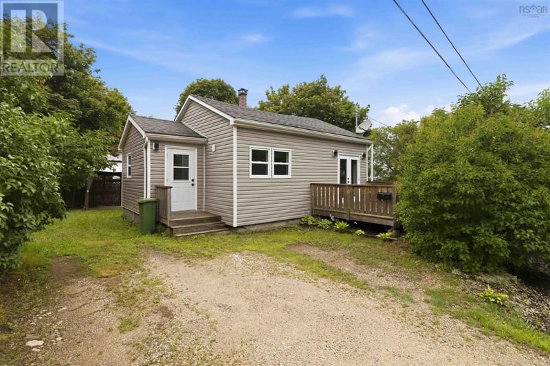 7 Eisenhauer Lane, Bridgewater, Nova Scotia, B4V2P9, Bridgewater, Nova Scotia — photo 1 of 5