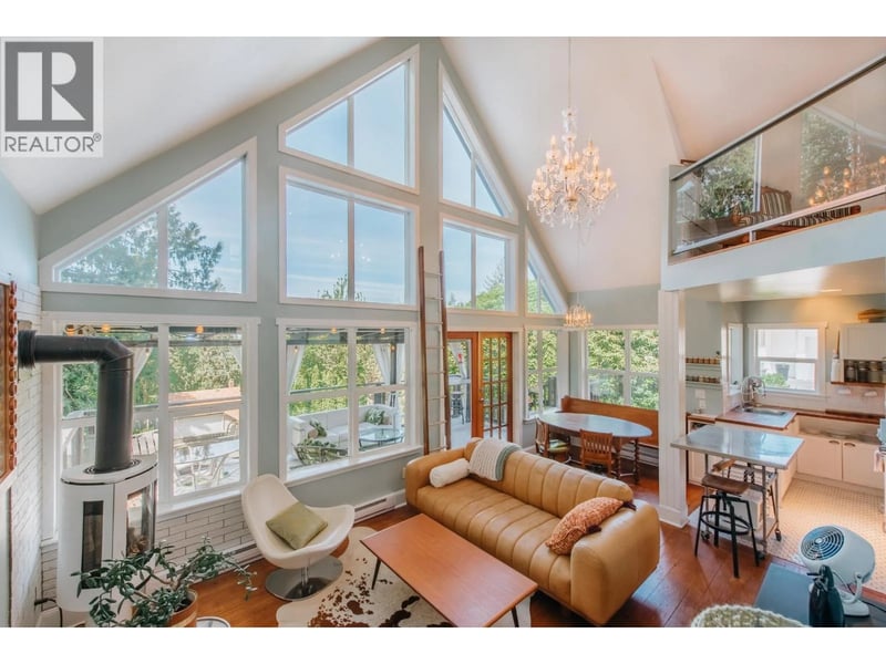 4981 GEER Road, Sechelt, British Columbia, V7Z0B9, Sechelt, British Columbia — photo 1 of 5