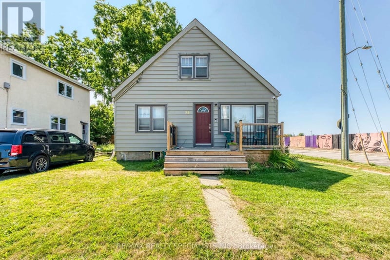 58 Carlton Street, St. Catharines (Downtown), Ontario, L2R1P8, St. Catharines (Downtown), Ontario — photo 1 of 5