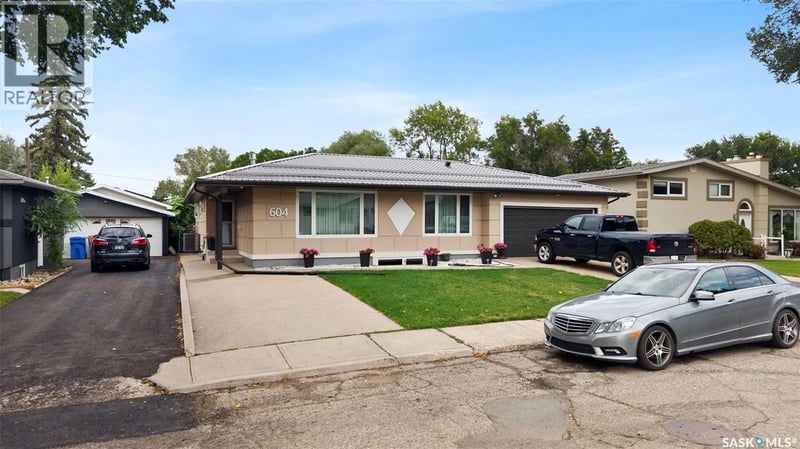604 Inver CRESCENT E, Regina, Saskatchewan, S4N2K6, Regina, Saskatchewan — photo 1 of 5