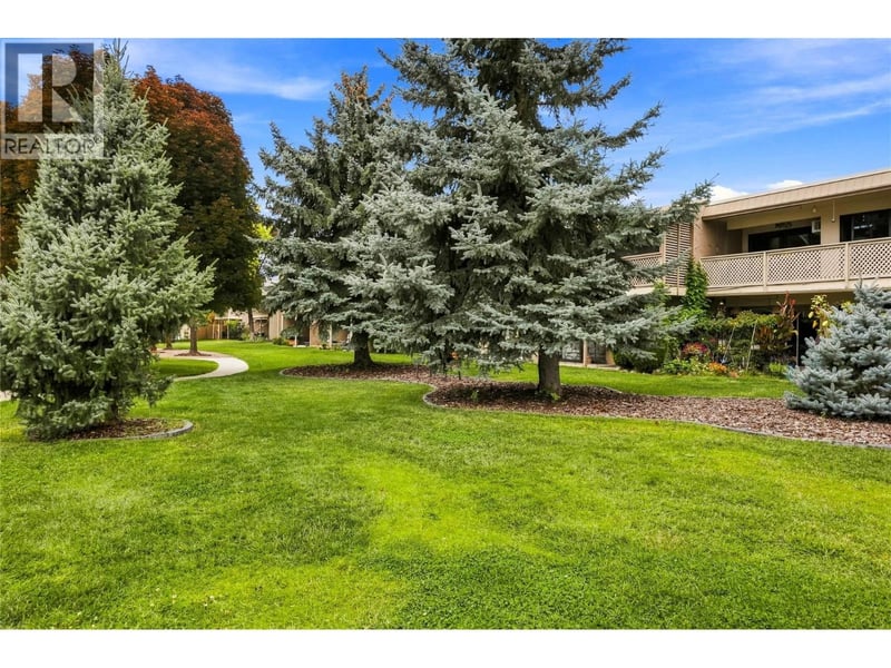 #59 310 Yorkton Avenue, Penticton, British Columbia, V2A6Z8, Penticton, British Columbia — photo 1 of 5