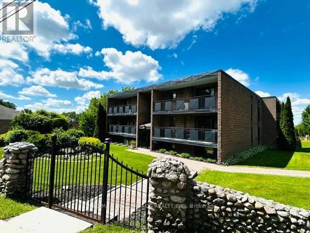 #106 74 The Queensway South Road, Georgina (Keswick North), Ontario, L4P1Z3, Georgina (Keswick North), Ontario — photo 1 of 5