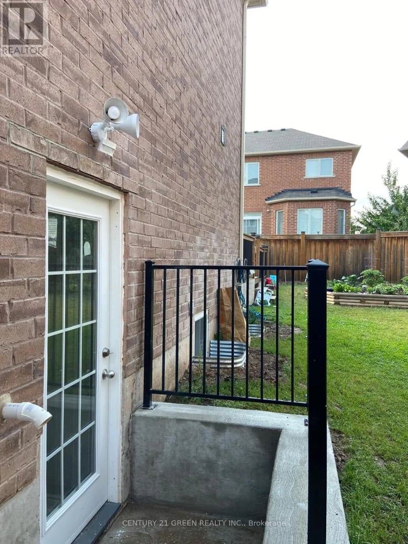 #Basement 179 Huddlestone Crescent, Milton (SC Scott), Ontario, L9T8G1, Milton (SC Scott), Ontario — photo 1 of 5