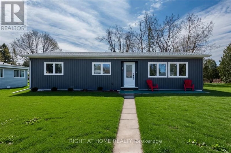 1 South Boulevard, Innisfil, Ontario, L9S1L7, Innisfil, Ontario — photo 1 of 5